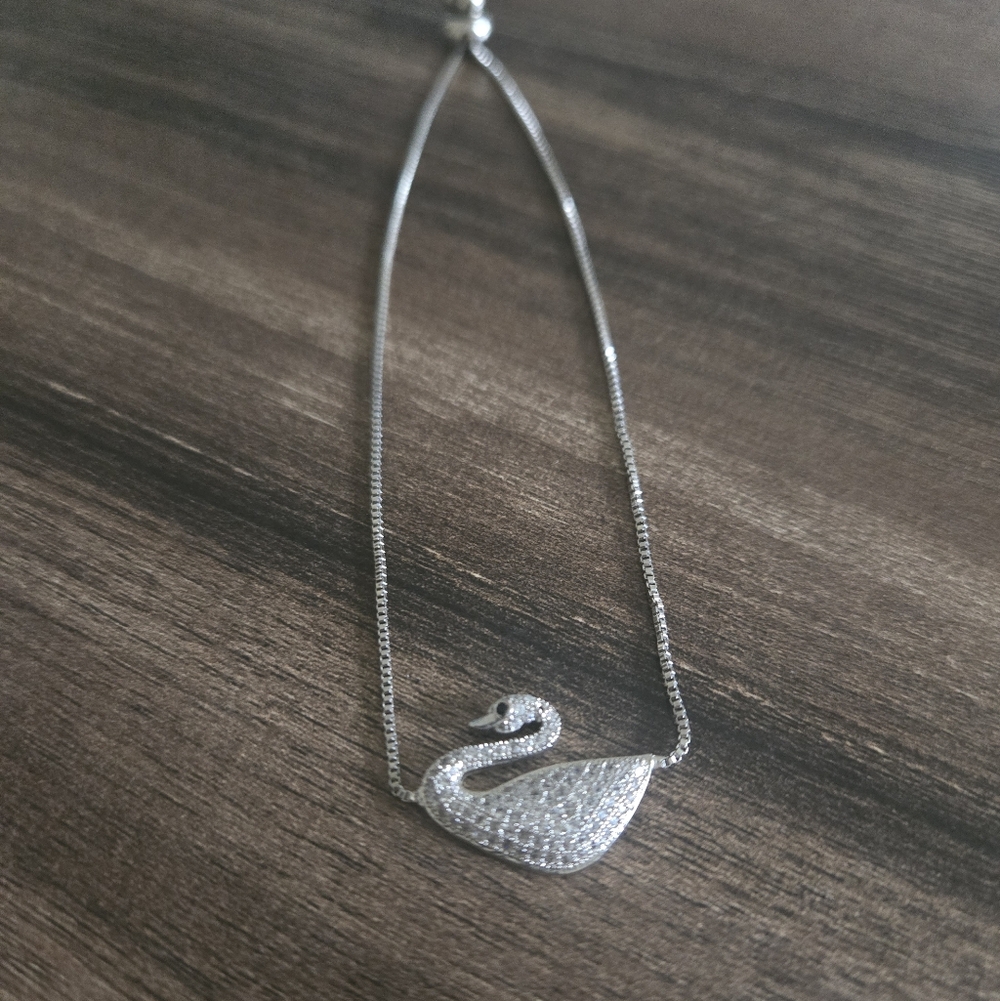 Elegant Silver Swan Bracelet